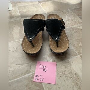 SHEIN Black Wedge Sandals